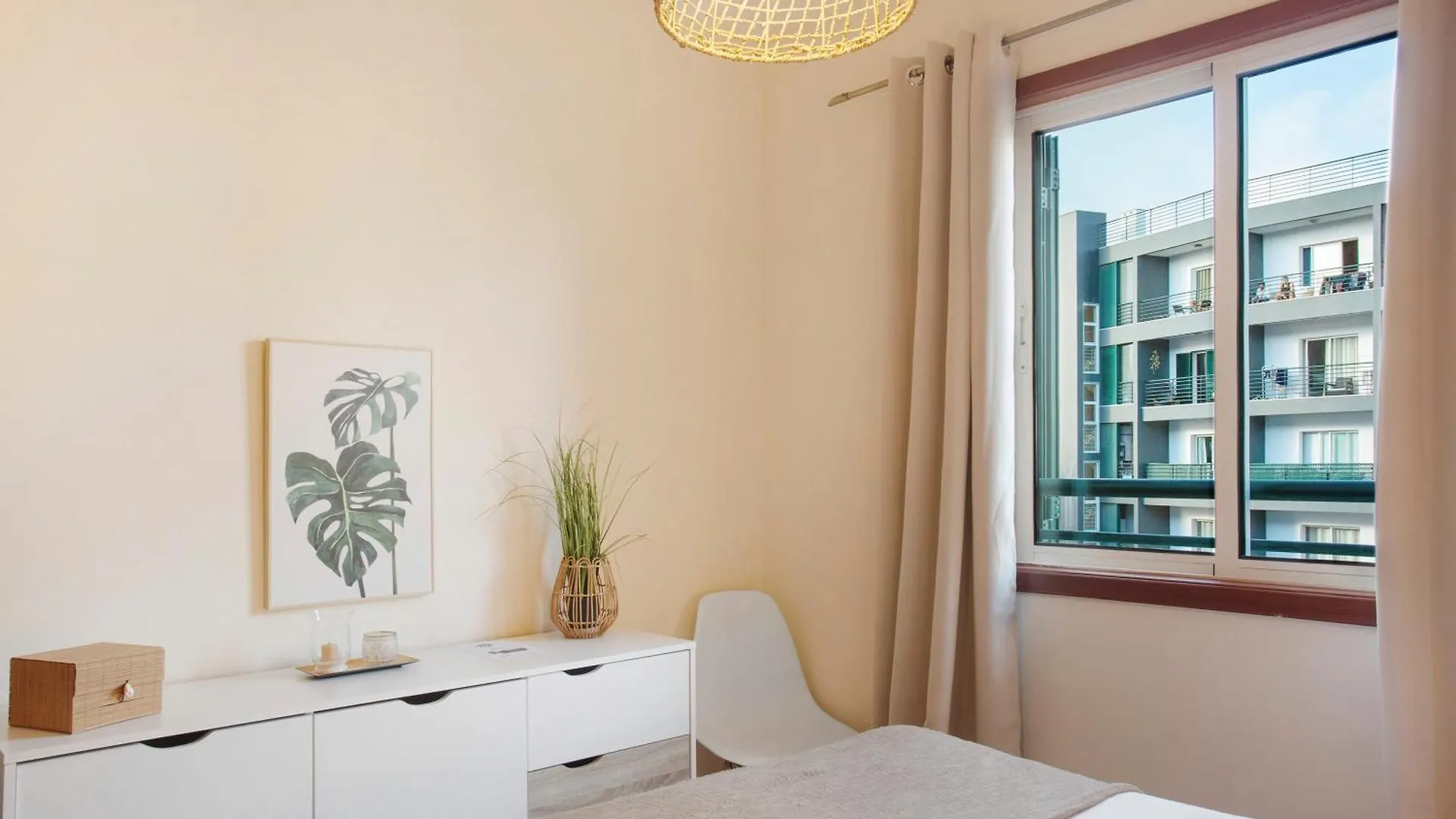 Sea View Apartment 푼샬
