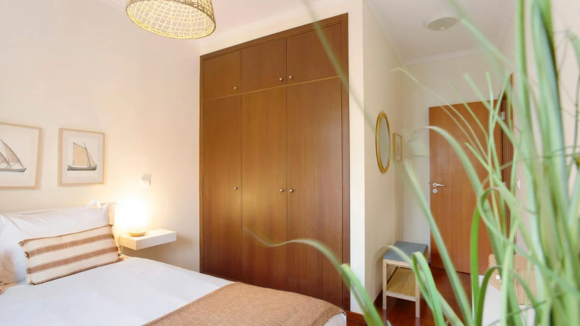Sea View Apartment 푼샬 0*,  포르투갈